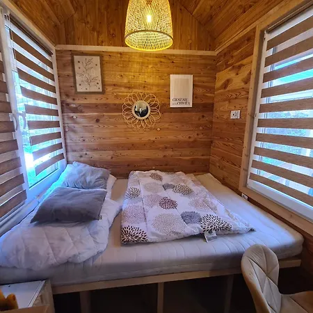 Maly Nad Rzeka, 381 Lacko Holiday home Obidza